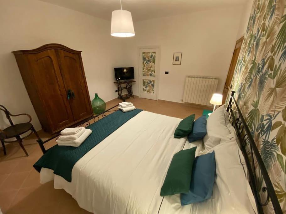 Casa Vacanze Fonte Del Menotre Foligno Esterno foto