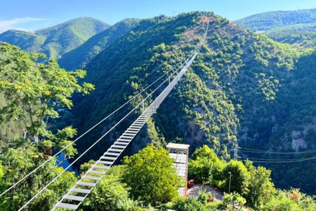 Casa Vacanze Fonte Del Menotre Foligno Esterno foto